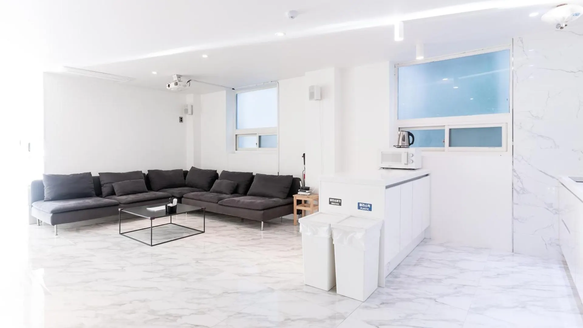 The Wave Pension Busan 0*,  Güney Kore